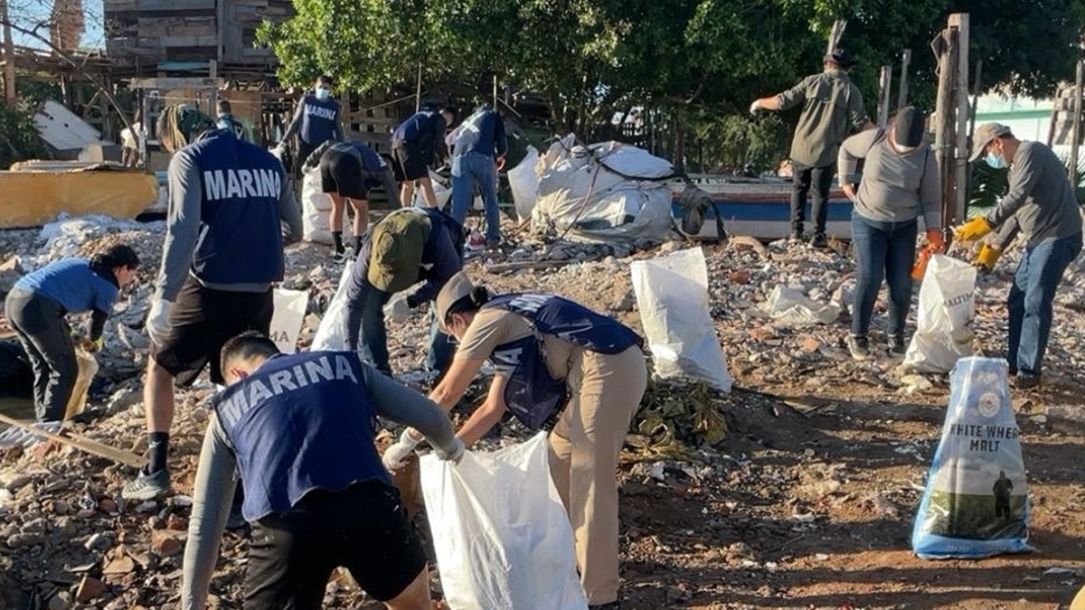 Campaña de limpieza en el Esterio de Infiernillo, en Mazatlán