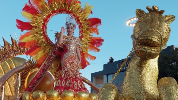 ¡Abajo el telón! Entre música, color y tradición, se despide el Carnaval Guamúchil 2026; miles disfrutan el recorrido