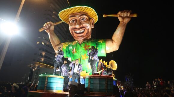 Domingo carnavalero registra a más de 575 mil asistentes en las distintas actividades en Mazatlán, Sinaloa
