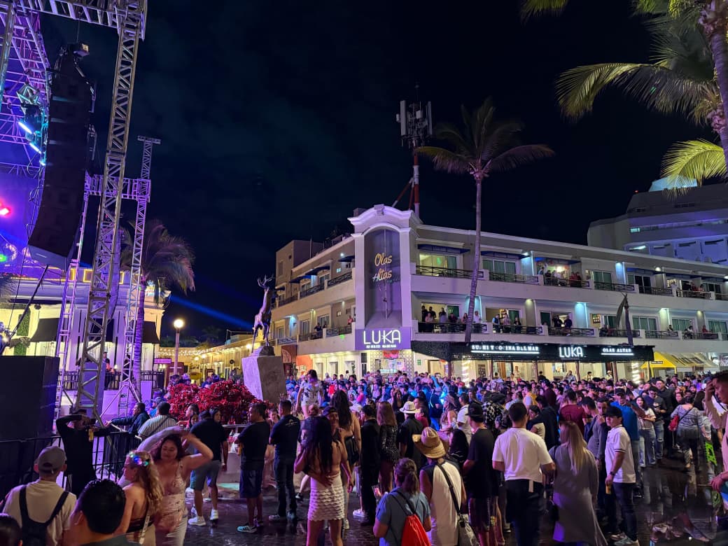Celebración del segundo día del Carnaval Internacional Mazatlán 2026