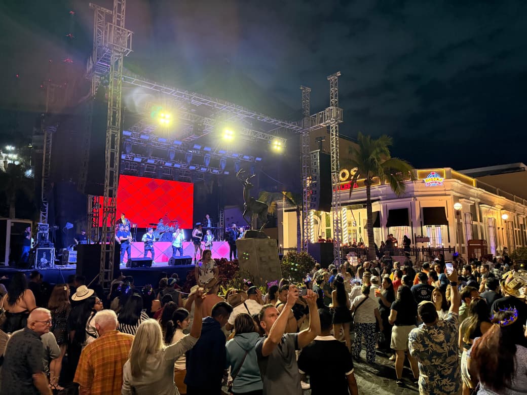 Celebración del segundo día del Carnaval Internacional Mazatlán 2026