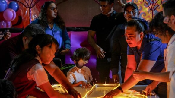 Creatividad sin barreras: alumnos del CAM 38 dejaron huella en el Carnaval Internacional de Mazatlán, Sinaloa 2026 ¡Arriba La Tambora!
