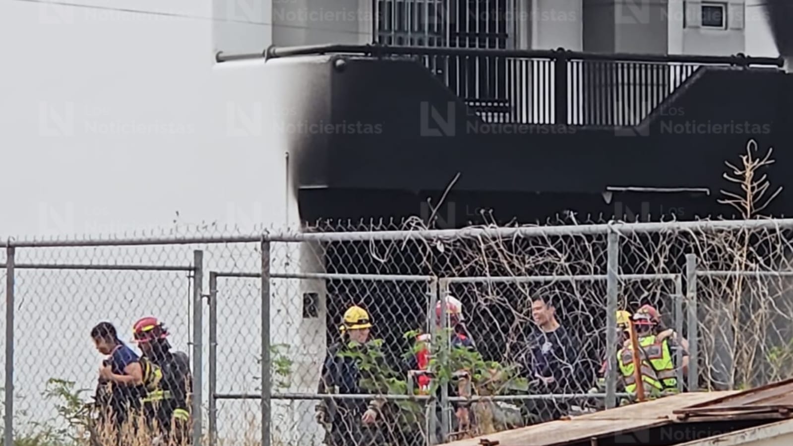 Casa reventada e incendiada en Alameda Residencial en Culiacán
