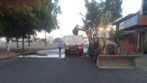 cerrada la avenida lazaro cardenas por reparacion de la japac en culiacan sin