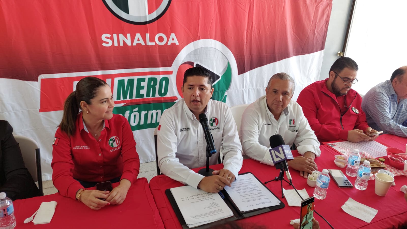 César Emiliano Gerardo Lugo, dirigente estatal del Partido Revolucionario Institucional (PRI)