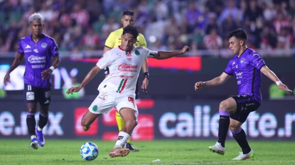 Las Chivas derrotan al Mazatlán FC en la jornada 5 desde El Encanto