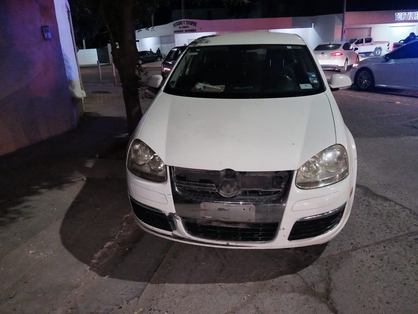 Volkswagen Bora color blanco
