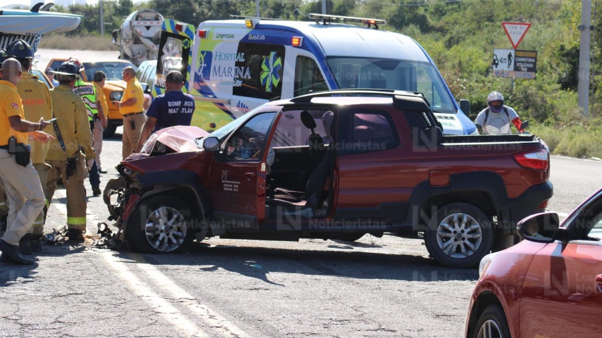 choque en la carretera en el habal cerritos en mazatlan funeraria