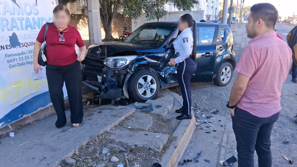 choque entre dos vehiculos en mazatlan sinaloa