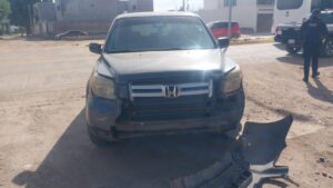 Choque entre moto y auto en Guasave, Sinaloa
