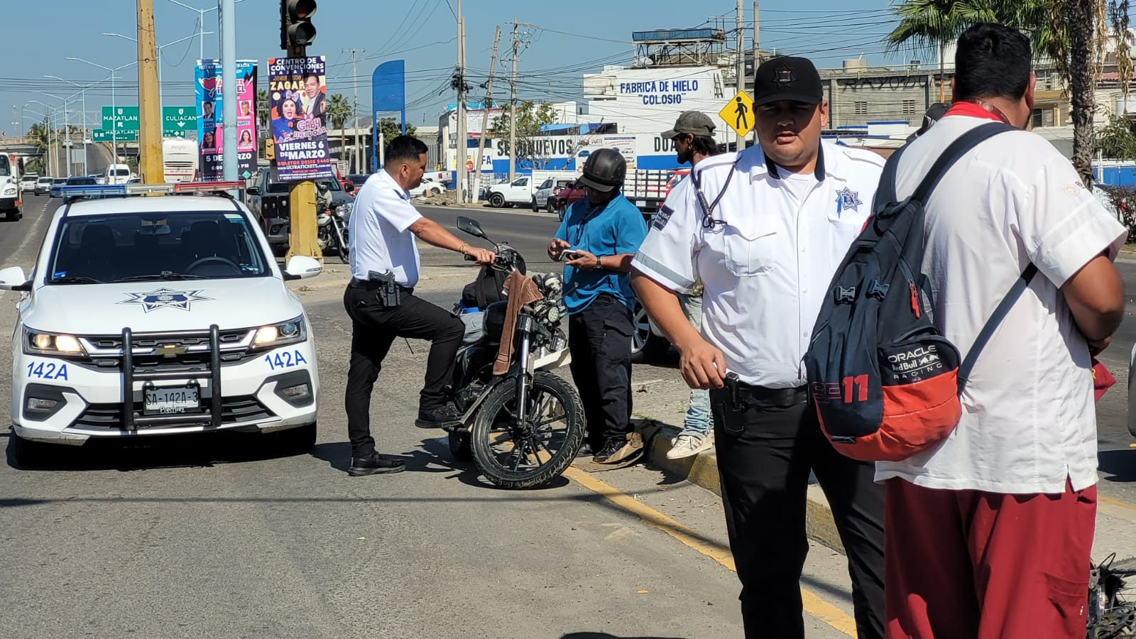 Ciclista resulta lesionado tras choque con motocicleta en Mazatlán
