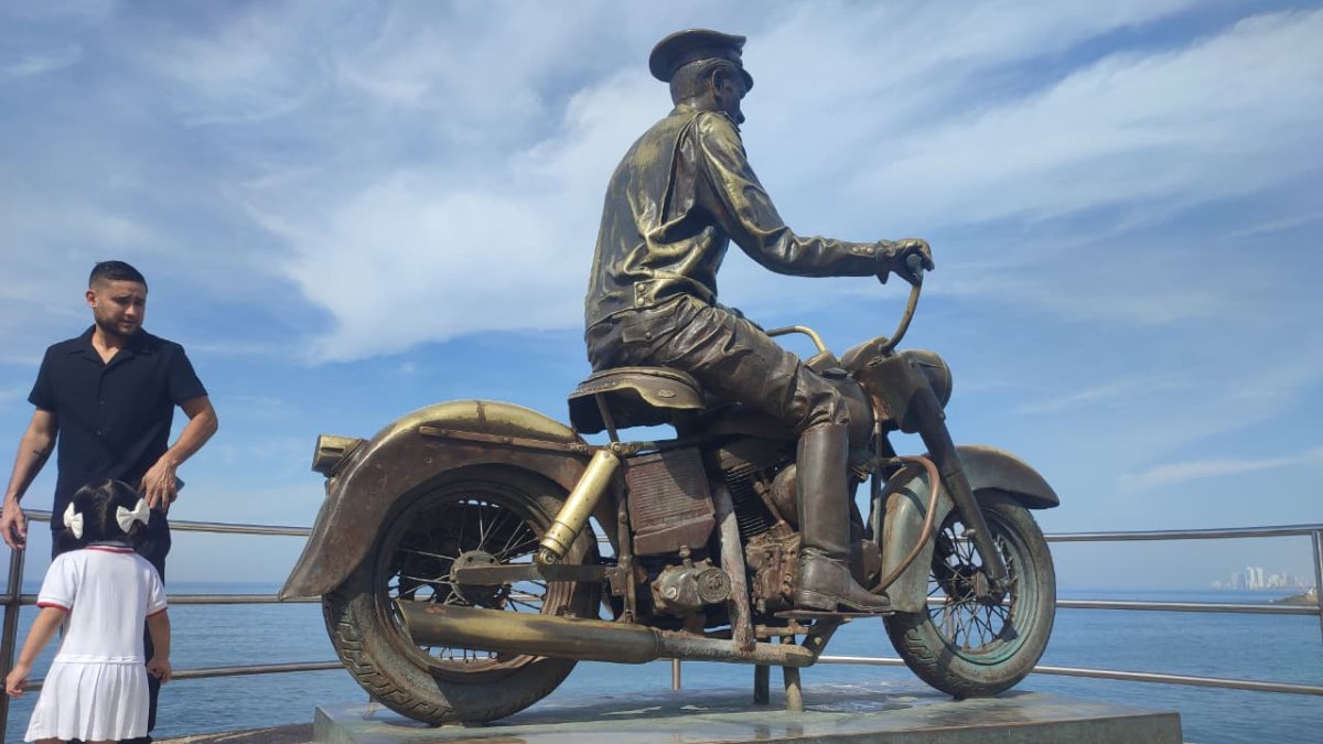 circulan falso robo a moto de pedro infante con ia en mazatlan sin