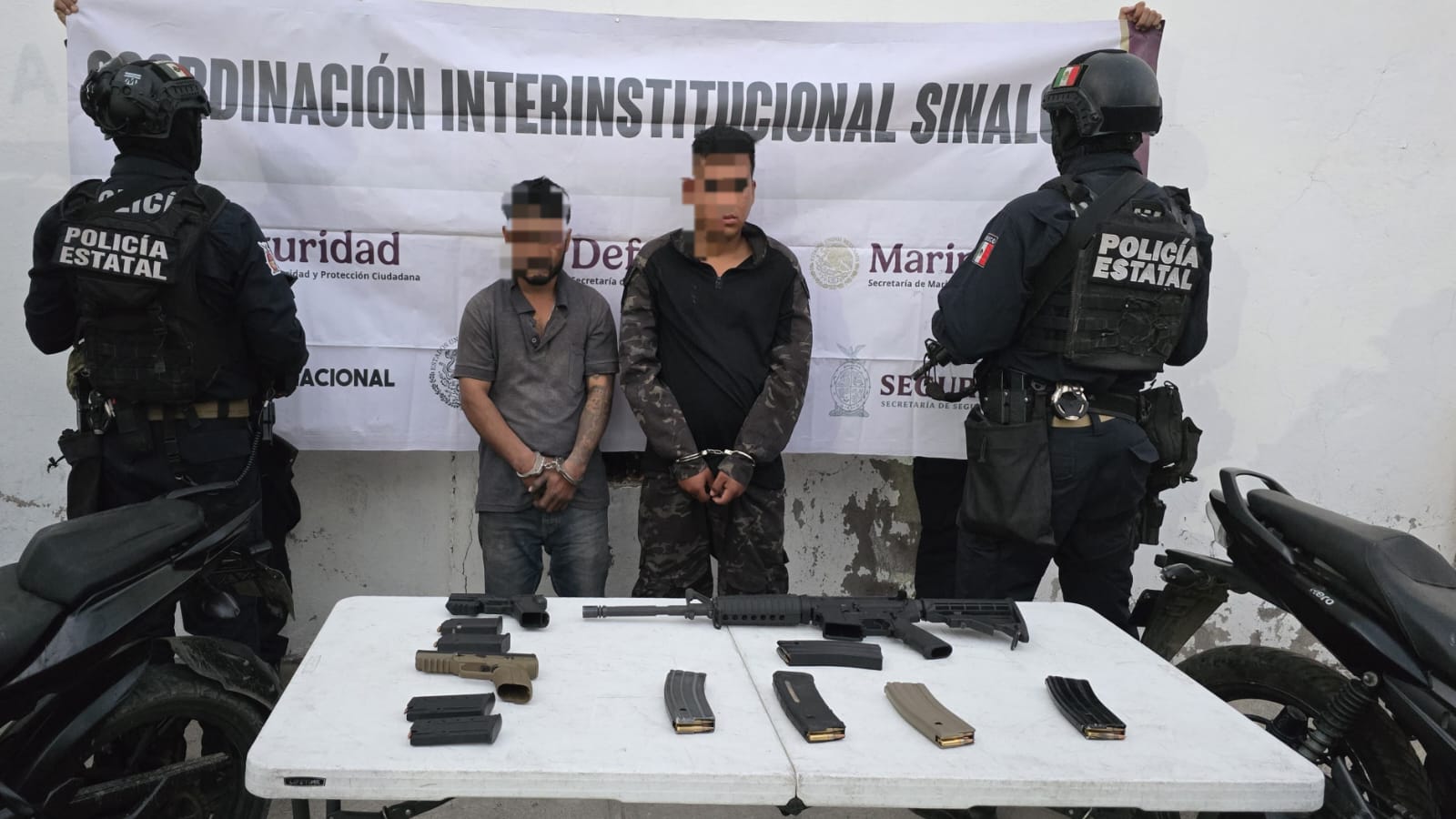 Civiles detenidos tras bloqueos en Villa Unión, Mazatlán