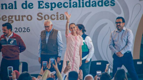 Con una ovación, así recibieron a Claudia Sheinbaum en Culiacán durante el arranque del Hospital Regional de Especialidades