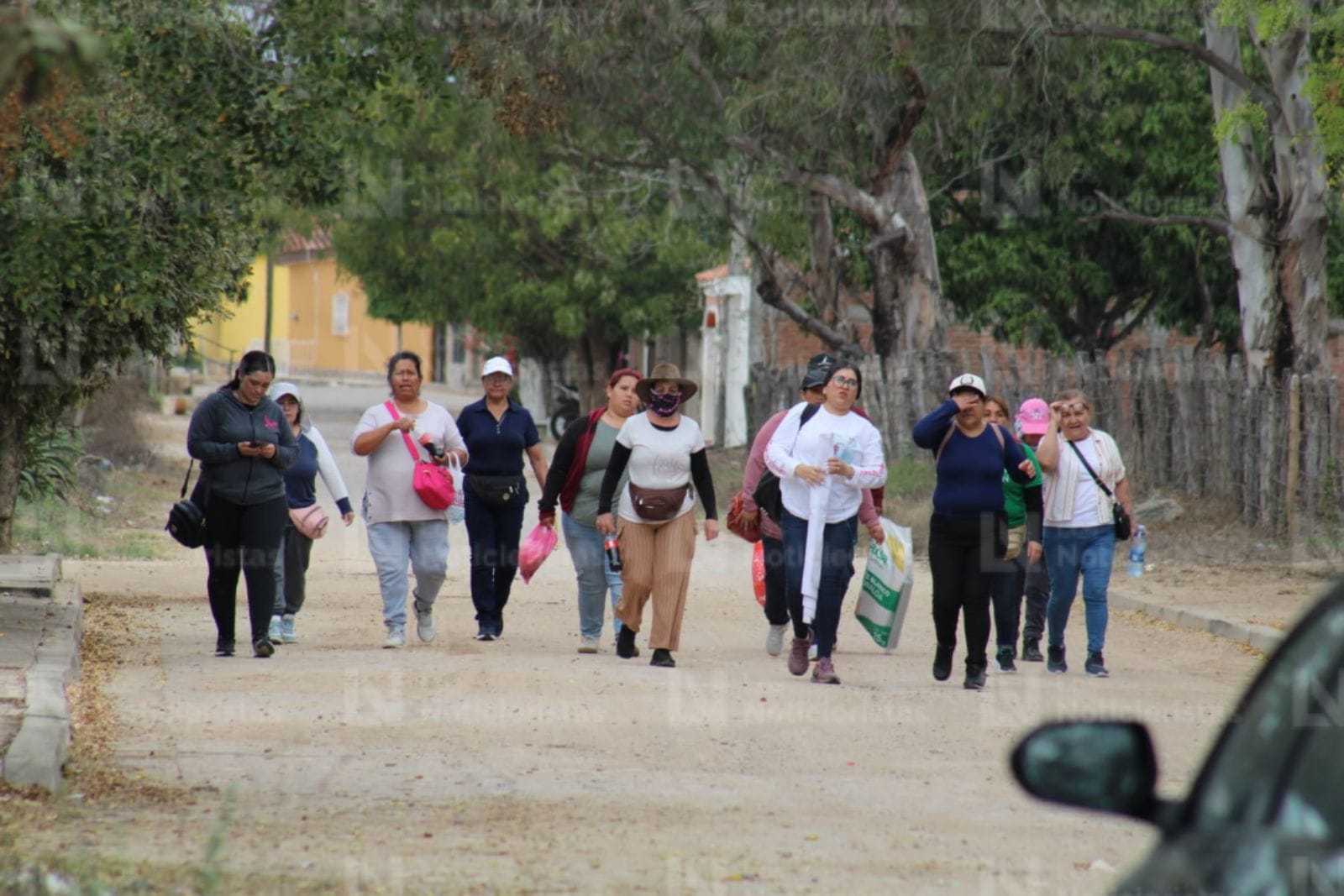 Colectivos de Durango llegan a El Verde, Concordia