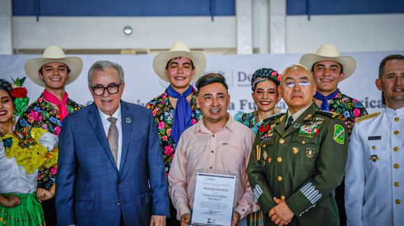 Encabeza Rocha Moya la conmemoración del 111 aniversario de la Fuerza Aérea Mexicana en Culiacán, Sinaloa