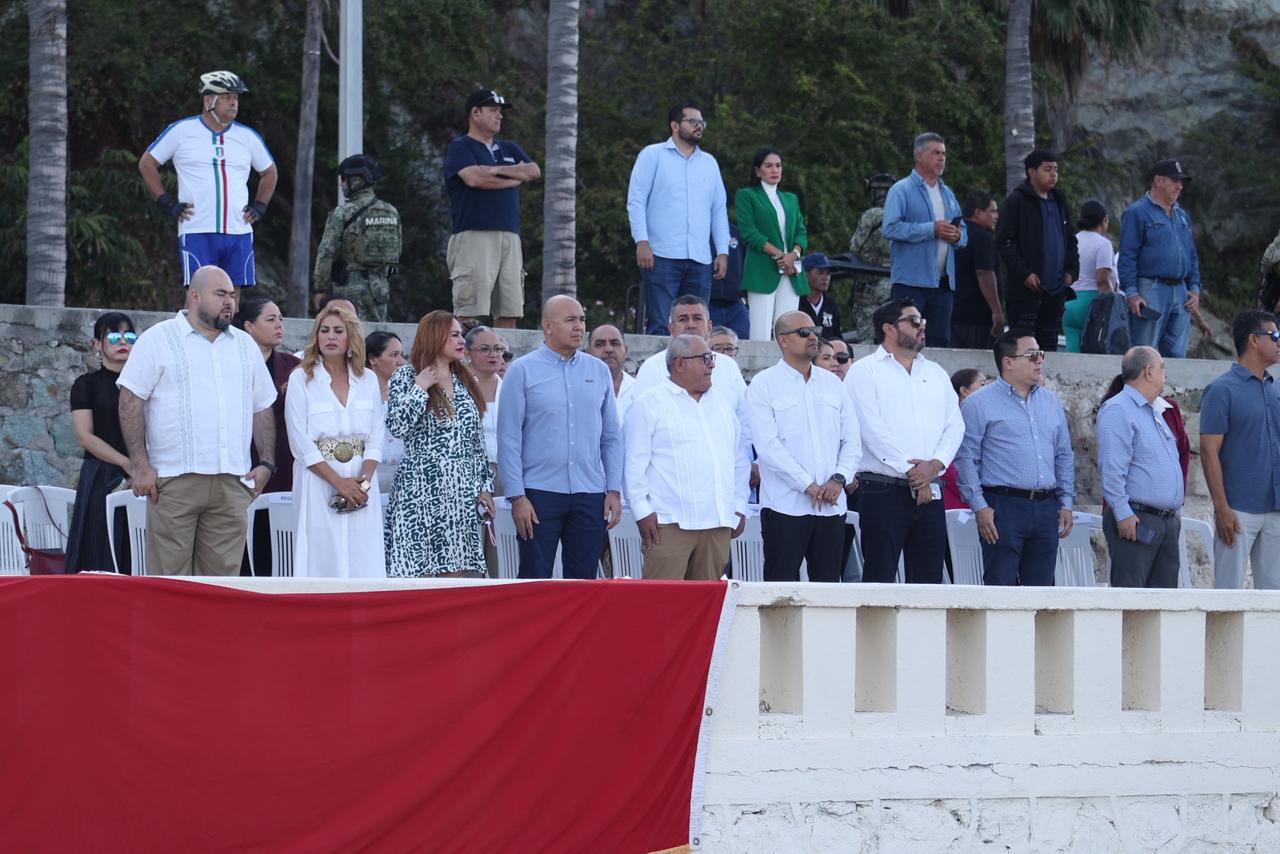 conmemoran en Mazatlán, Sinaloa el Día de la Bandera