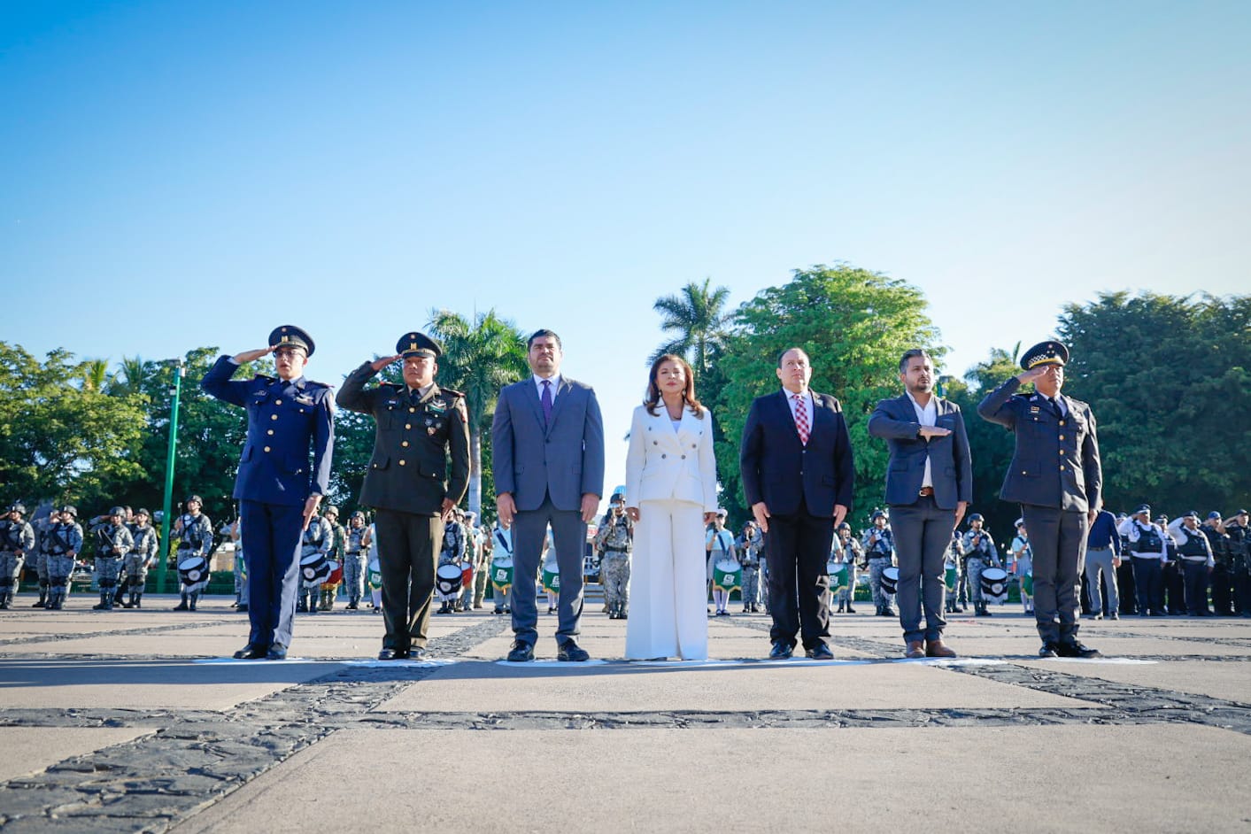 Funcionarios de Gobiernos en conmemoración en Palacio de Gobierno