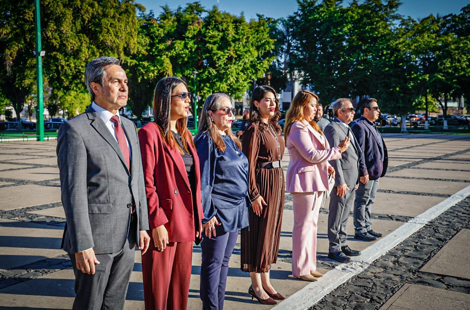 Funcionarios de Gobiernos en conmemoración en Palacio de Gobierno