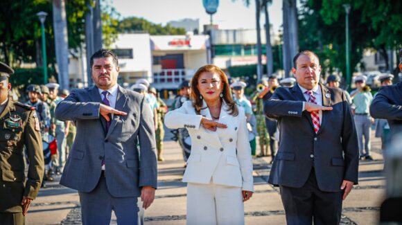 Con acto cívico encabezado por SEPyC conmemoran aniversarios luctuosos de héroes nacionales, en Culiacán, Sinaloa