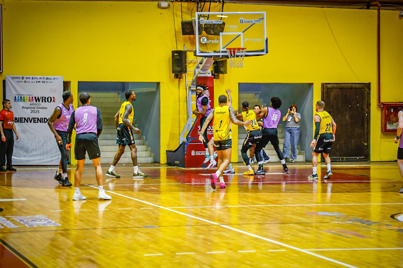 Juego con causa de la Copa de Basquetbol Cibacopa-DIF Sinaloa en Culiacán