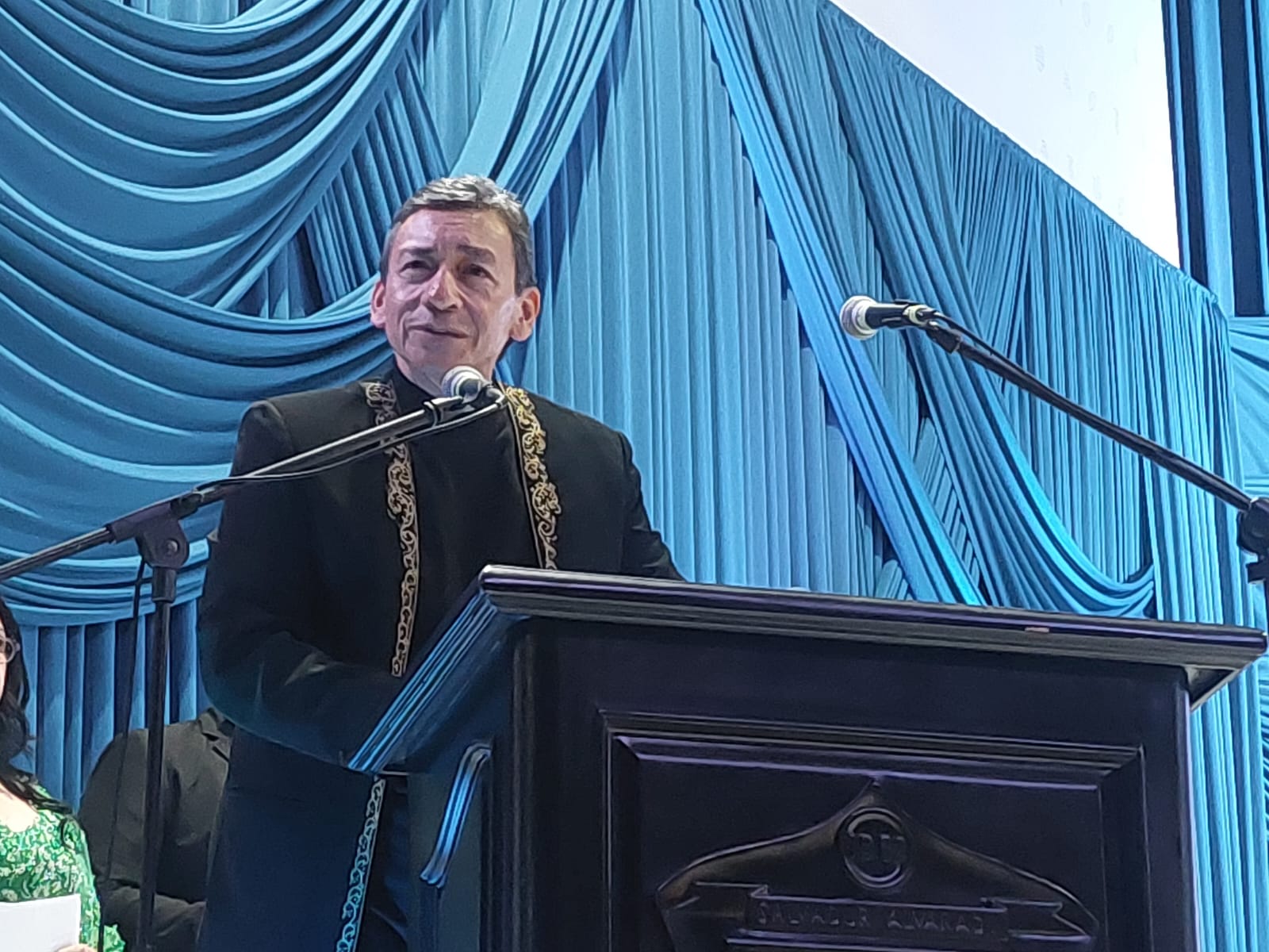 Héctor Álvaro Emus Sánchez, poeta laureado del Carnaval Guamúchil 2026