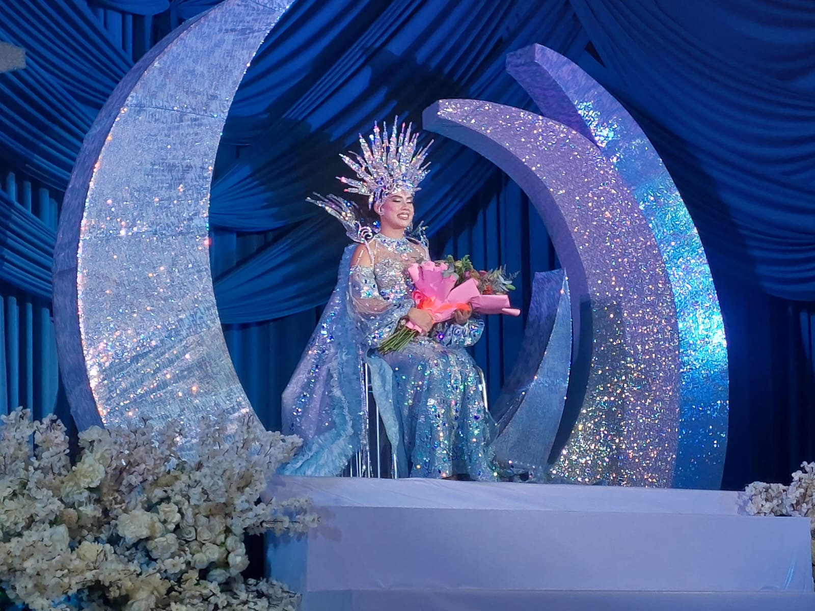 Coronan a Damaris Portillo como Reina de los Juegos Florales del Carnaval de Guamúchil