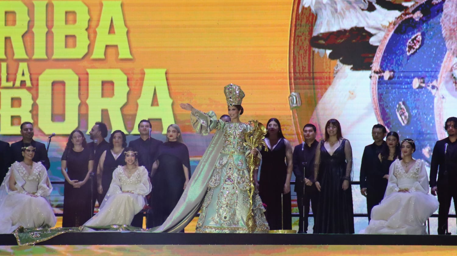 Coronación de la Reina de los Juegos Florales del Carnaval de Mazatlán