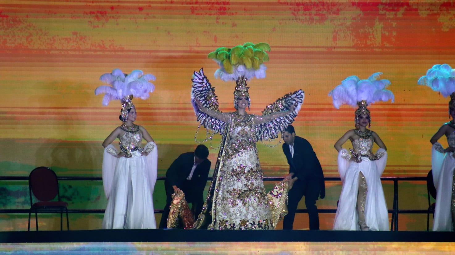 Inicia el reinado de Anahí I como máxima soberana del Carnaval de Mazatlán