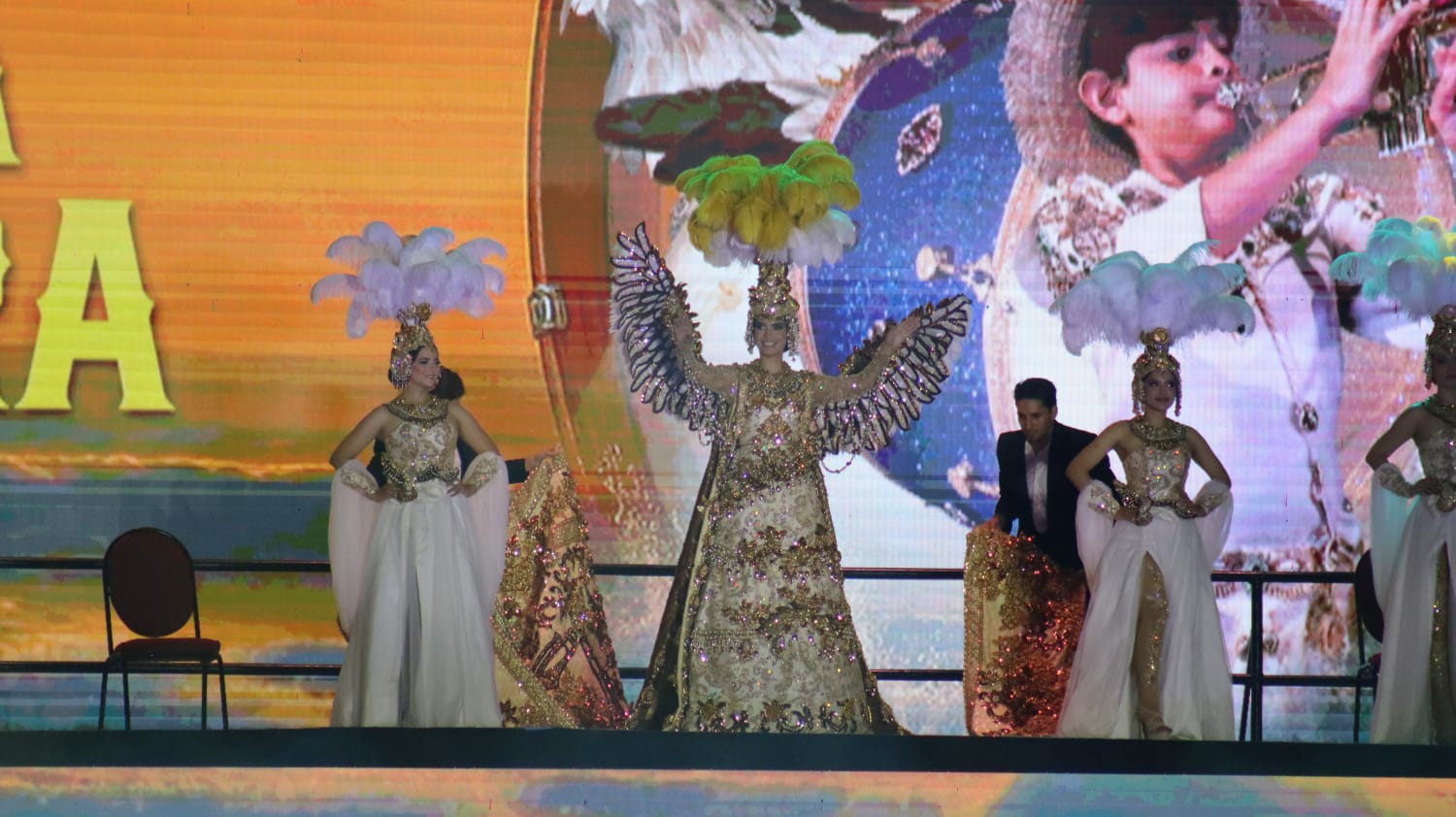 Inicia el reinado de Anahí I como máxima soberana del Carnaval de Mazatlán