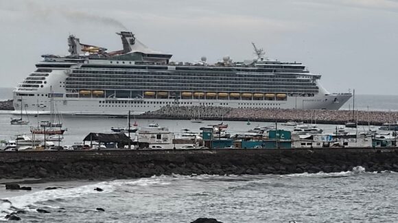 Atraca el crucero Norwegian Bliss en Mazatlán, Sinaloa, con más de 4 mil pasajeros