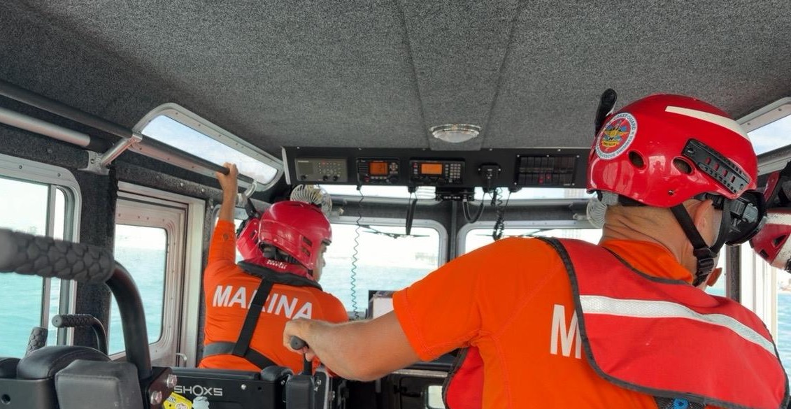 Marina realiza demostración de rescate marítimo y binomios caninos en Mazatlán