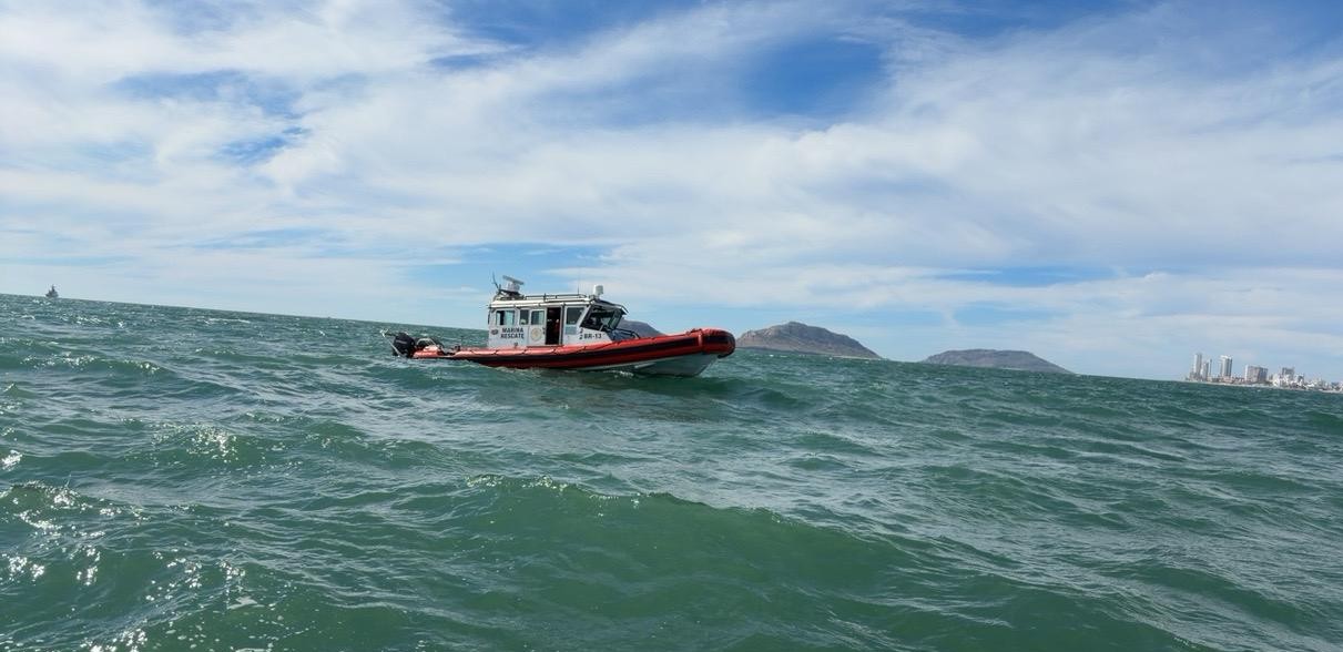 Marina realiza demostración de rescate marítimo y binomios caninos en Mazatlán