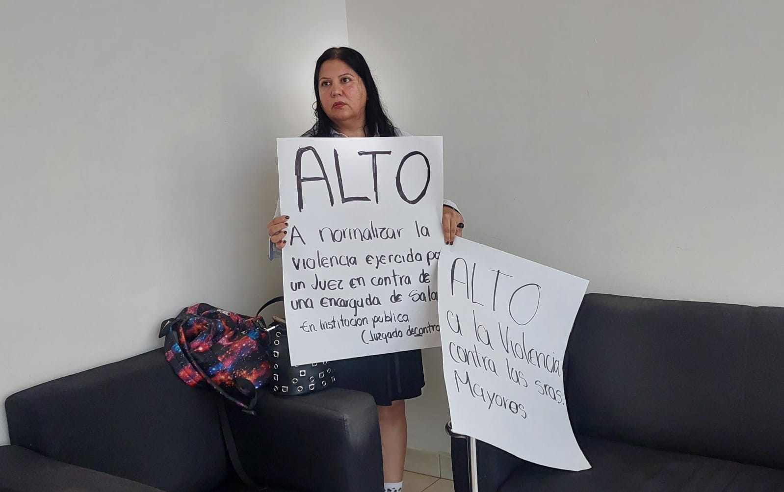Trabajadora del Centro de Justicia Penal del municipio de Angostura