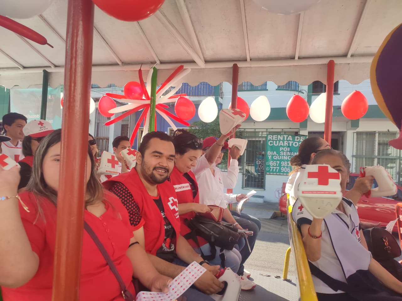 Cruz Roja Mazatlán realiza desfile para dar inicio a su colecta anual