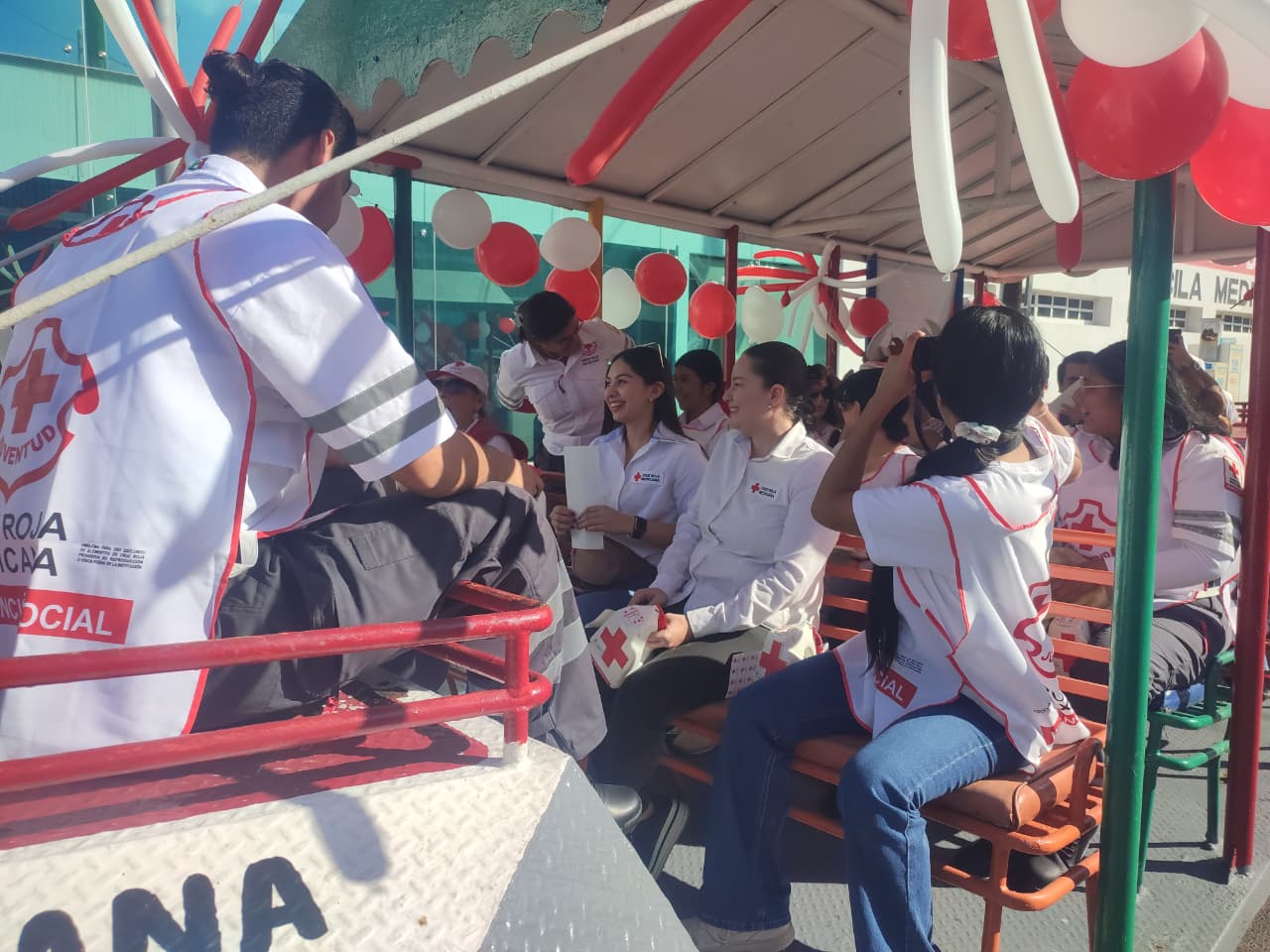 Cruz Roja Mazatlán realiza desfile para dar inicio a su colecta anual