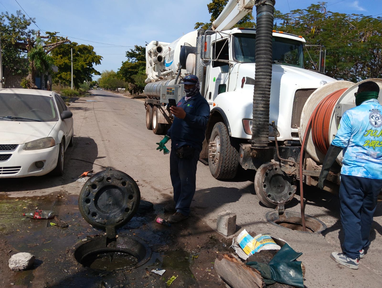 Desazolve de drenaje sanitario de Los Mochis