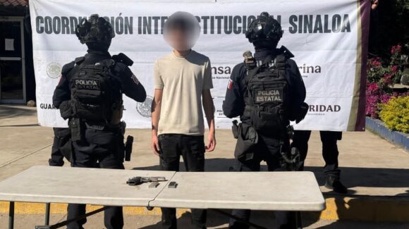 ¡Intentaba evadir a los policías! Detienen a hombre armado en Tierra Blanca, Culiacán, Sinaloa