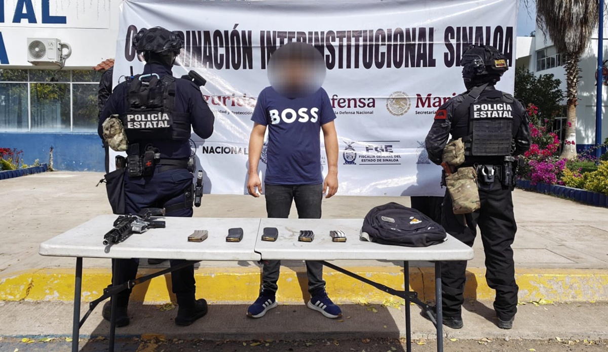 Detenido con arma larga en Las Cascadas, en Culiacán