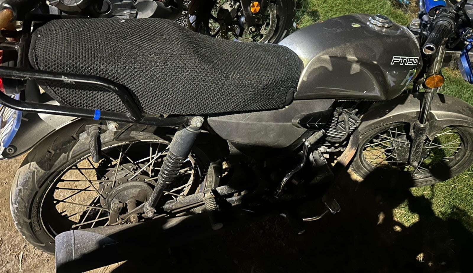 Motocicleta con placas sobrepuestas asegurada en Mazatlán