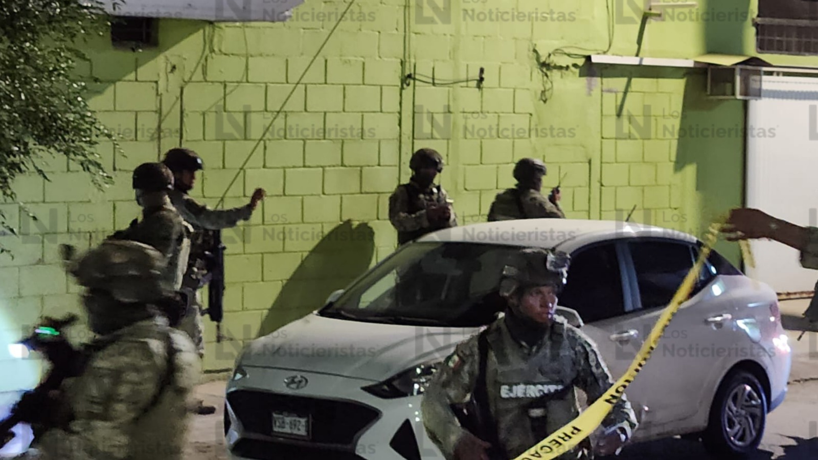 Dos jóvenes fueron asesinados en un vehículo en Infonavit Solidaridad, en Culiacán