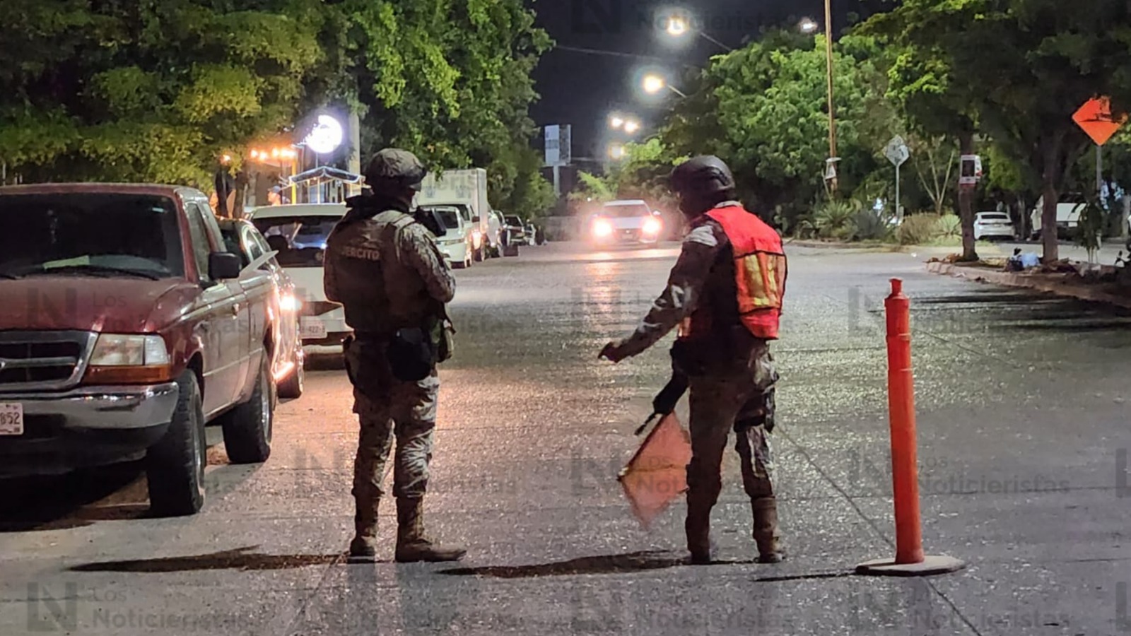 Dos jóvenes fueron asesinados en un vehículo en Infonavit Solidaridad, en Culiacán