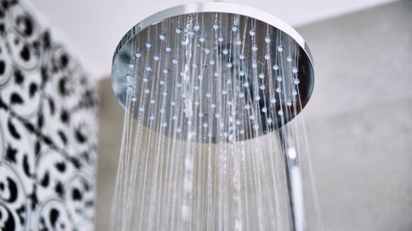 ¿Eres ‘team’ agua fría o caliente? Conoce las diferencias en los efectos entre los dos tipos de duchas