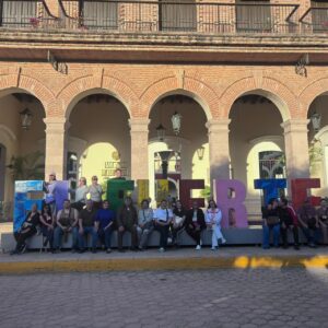 Turistas en El Fuerte