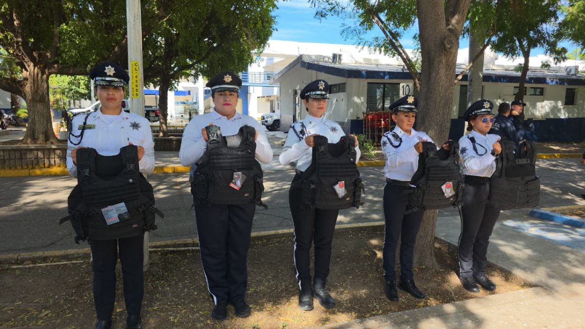 entregan chalecos balisticos a 380 policias y transitos de culiacan evento