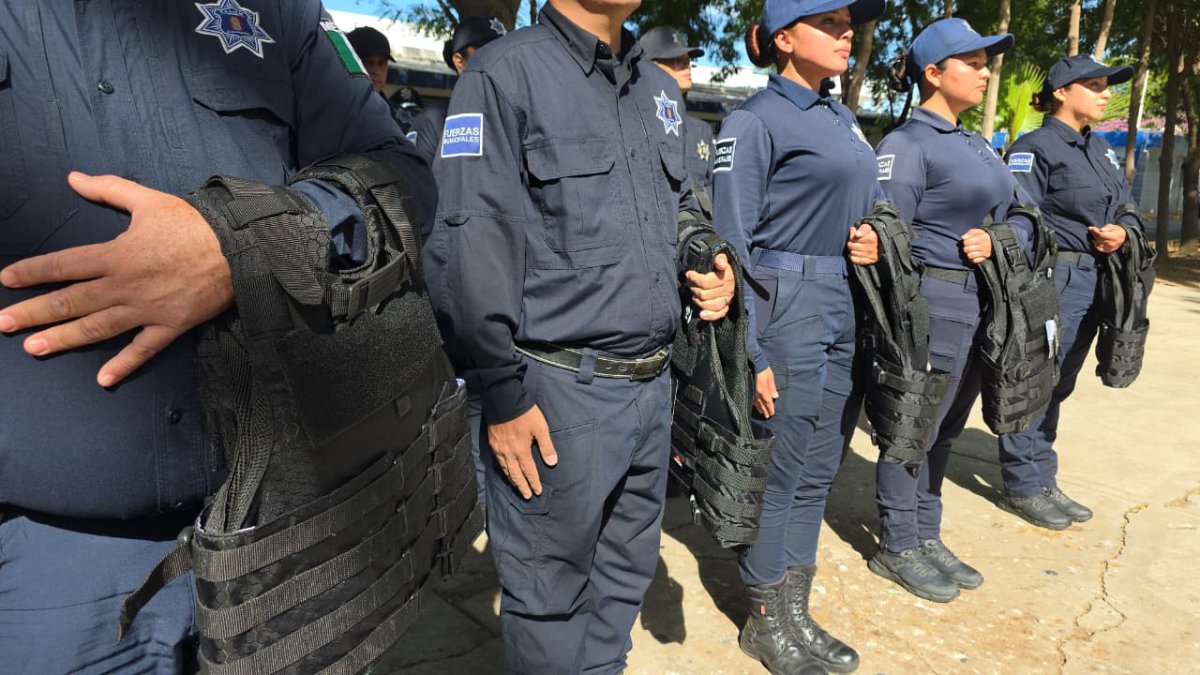 entregan chalecos balisticos a 380 policias y transitos de culiacan proteccion