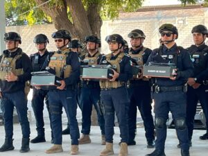 Entregan uniformes a policías municipales y tránsito de Guasave