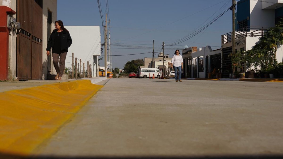 estrenan pavimento en la benito juarez y torremolinos en mazatlan sin