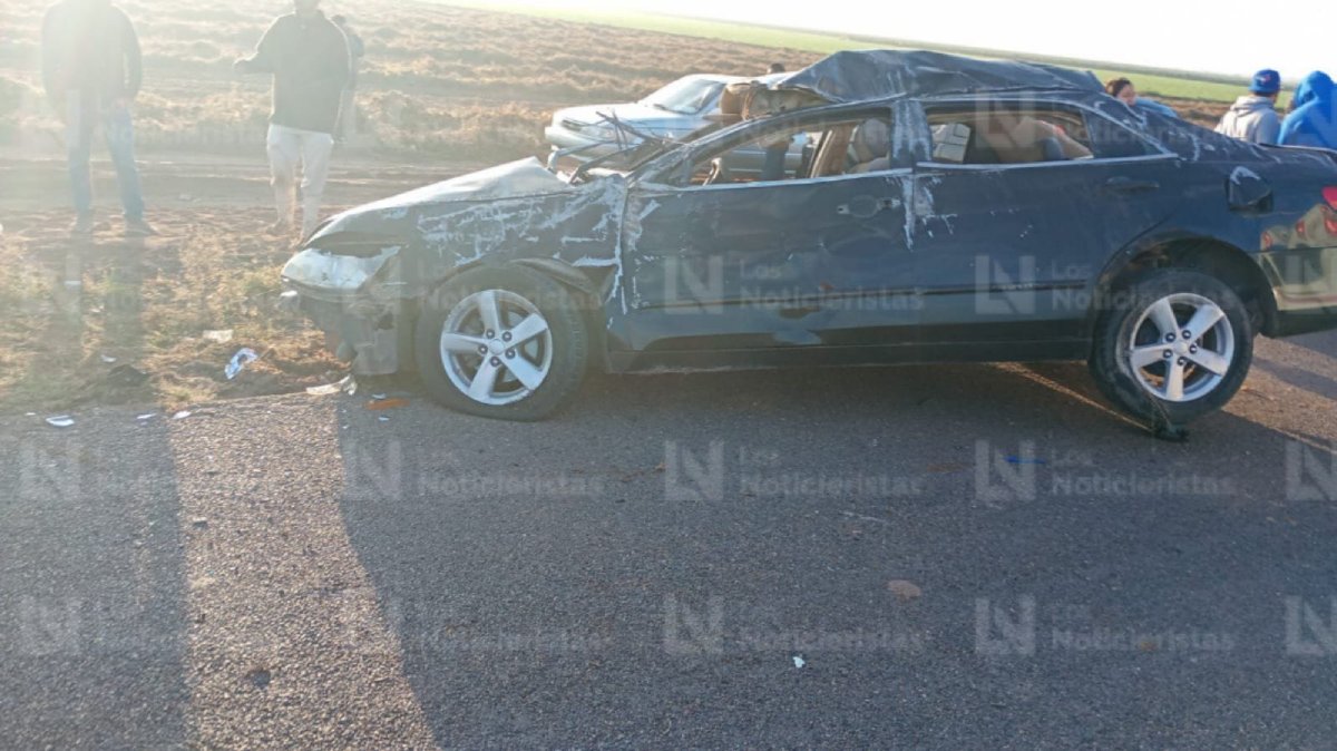 estudiantes de la uas en el batamote sufren accidente auto