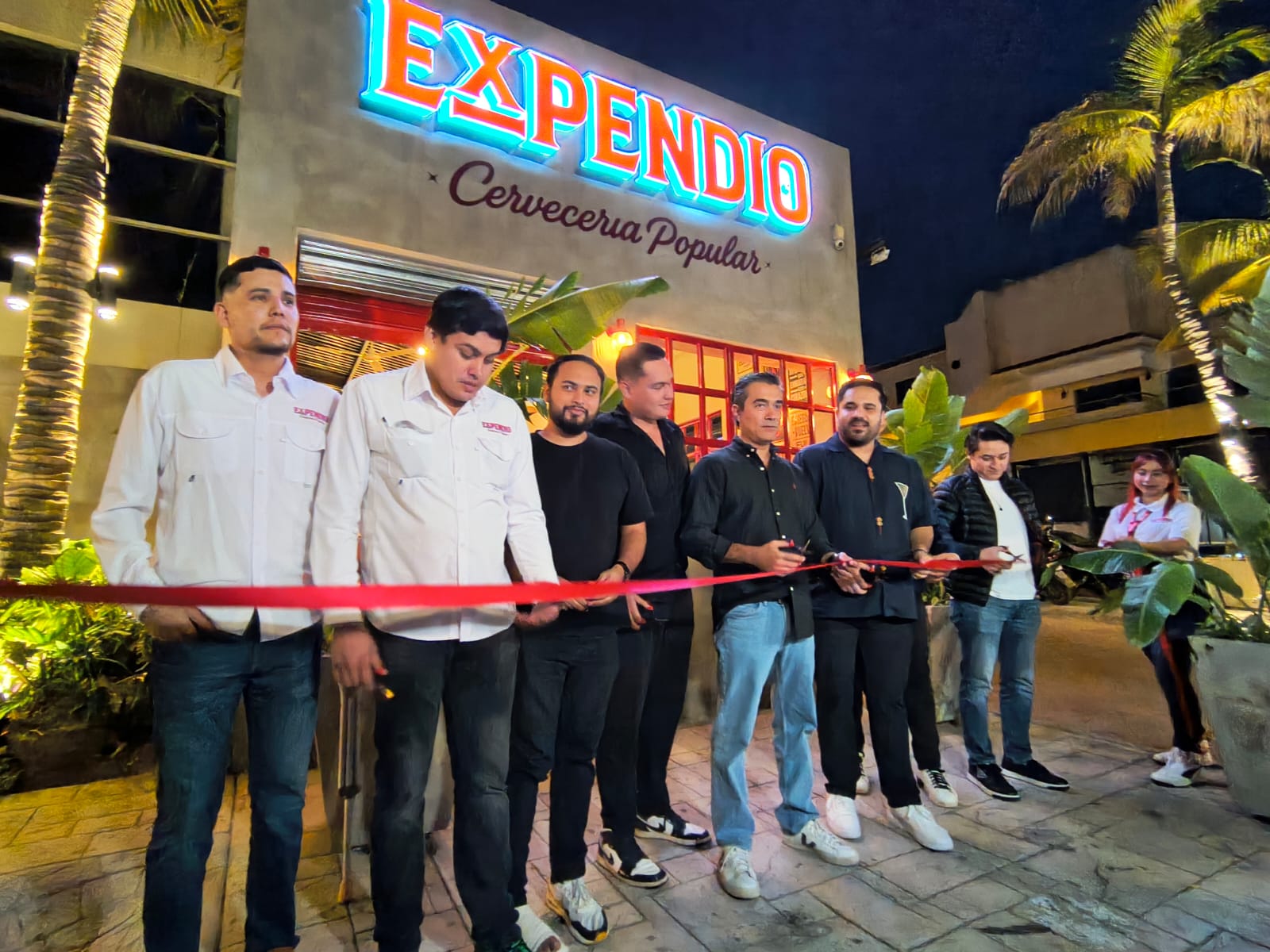 Expendio "Cervecería popular" en Mazatlán